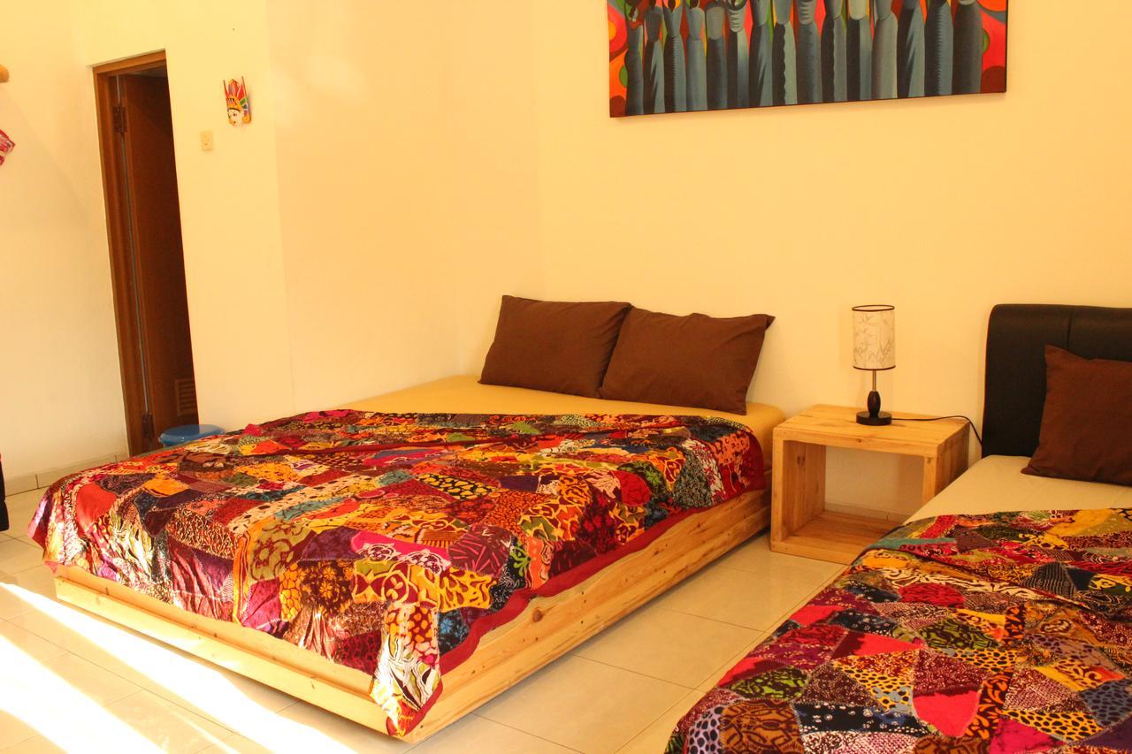 The Wayang Homestay Yogyakarta Exterior photo